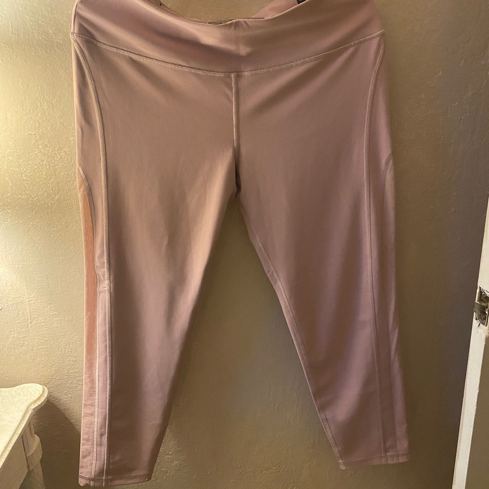 Victoria's Secret Sport Light Pink Leggings